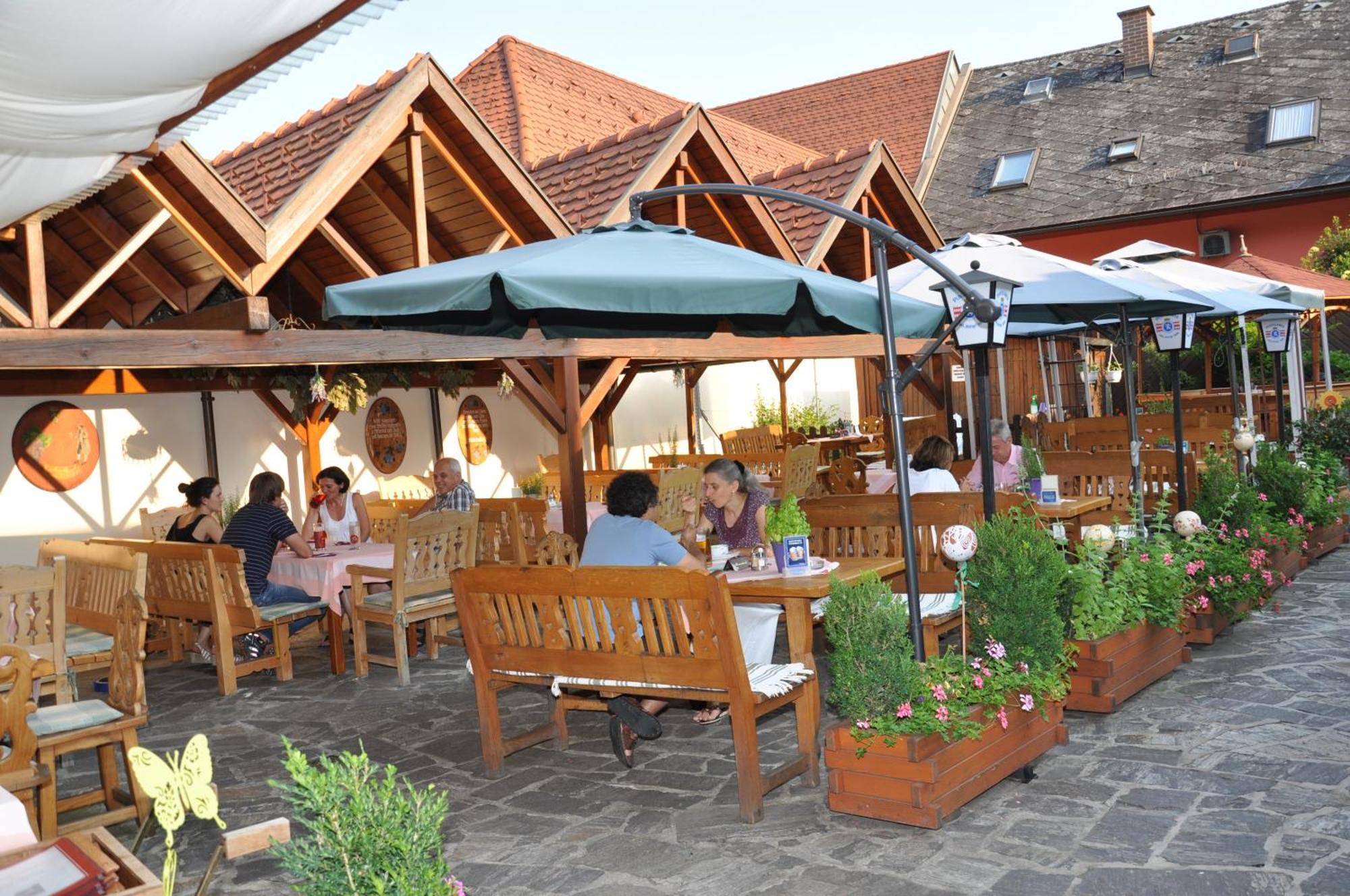Hotel Schilcherlandhof Stainz Bagian luar foto